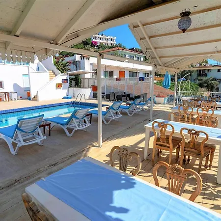 Sisyphos ホテル カシュ