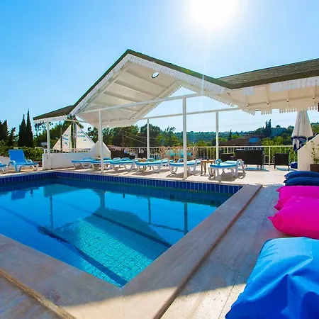 ホテル Sisyphos カシュ