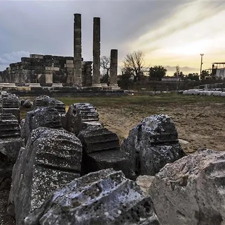 Sisyphos ホテル カシュ