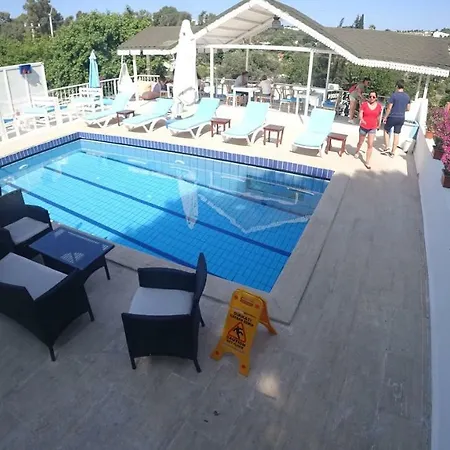 Sisyphos ホテル カシュ